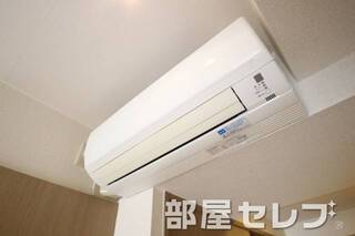 冷暖房エアコン。