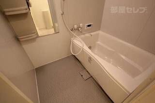 追炊き付きのキレイなお風呂