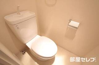 お手洗いはこちらです