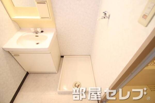室内洗濯機置き場。