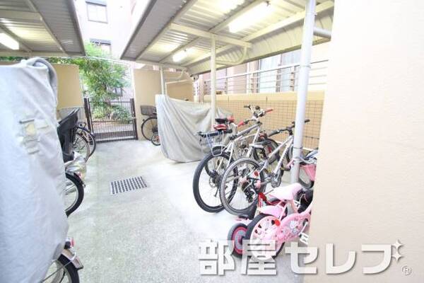 自転車置場。