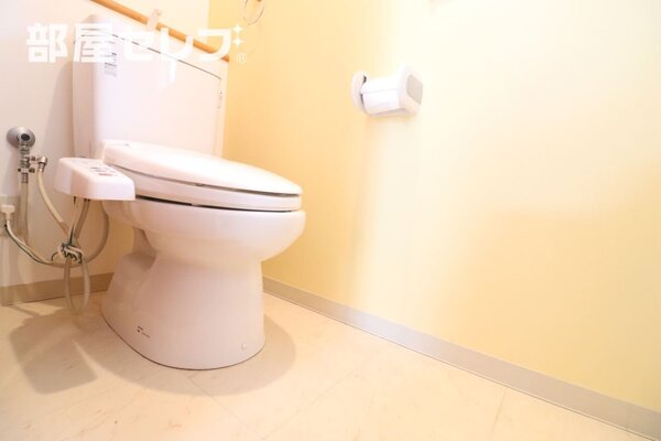 温水洗浄便座のトイレです。