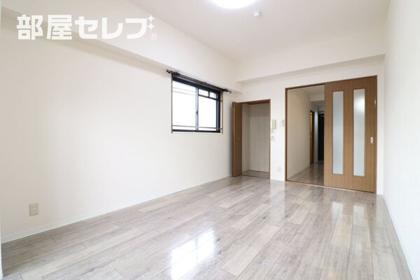 内装のきれいなお部屋です