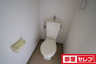 シャワートイレに変更します