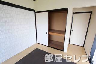 たくさん収納できそうな押入れです。