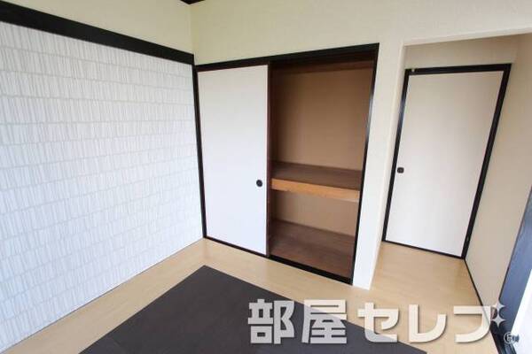 たくさん収納できそうな押入れです。
