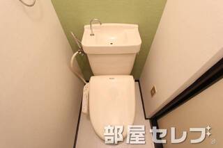 明るくゆっくりできそうなトイレです。