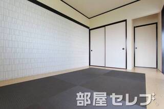 琉球畳のオシャレでハイセンスな和室です。