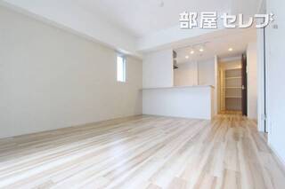 白系の明るいリビングです。