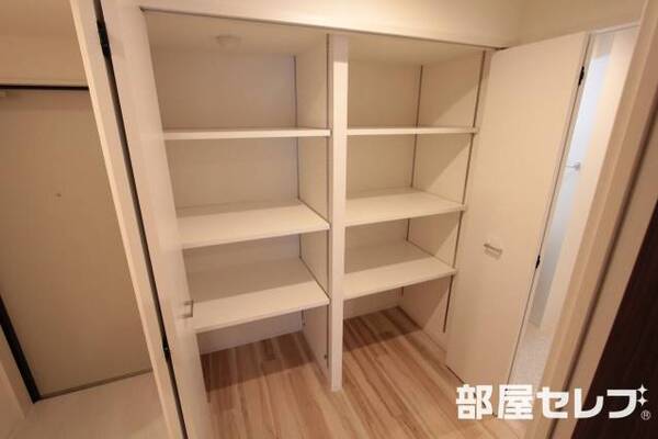 廊下にある収納。