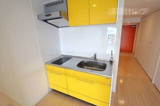 IHヒーター付きワークトップ型システムキッチン（イメージ）