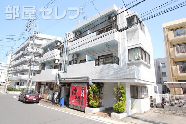 どっしりとした外観です。