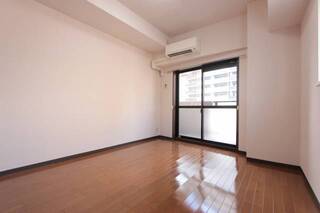 落ち着いた感じのお部屋です