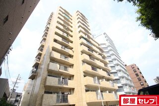 存在感がある大きいマンション。