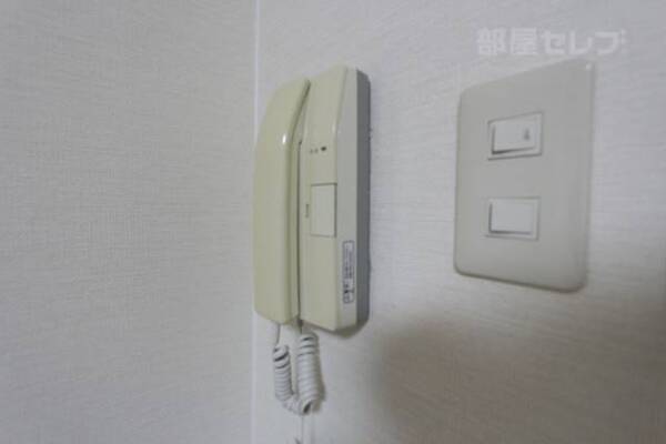 ※102号室内装写真参照