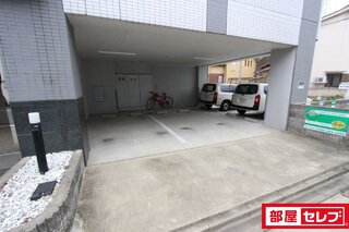 エレベーター付きです。