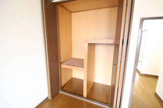 ゆったりとした収納です。Ｄ3号室の写真です。
