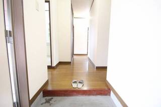 明るい玄関です。Ｄ3号室の写真です。