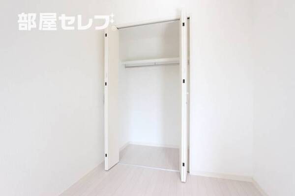 ※階によりアクセントクロスが異なります。（301号室写真）