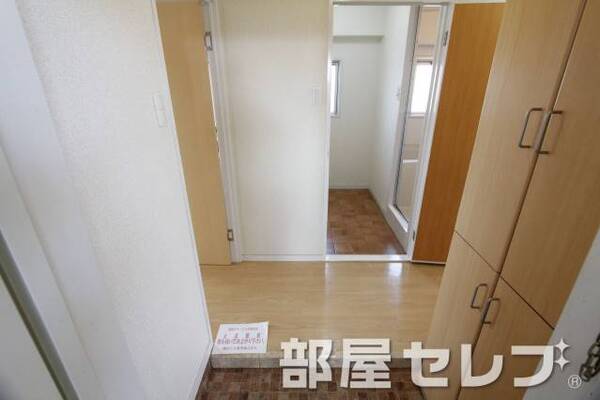 玄関口。