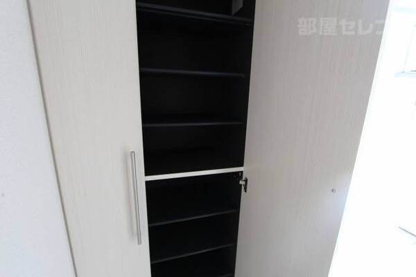 ＳＢがあるので玄関もすっきり。