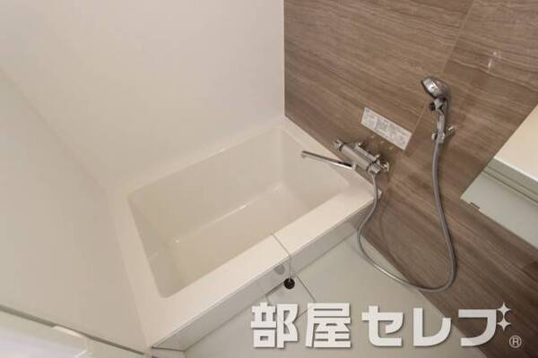 キレイなバスルームです。