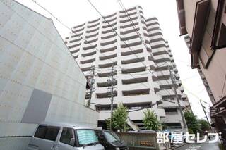 どっしりとした外観。