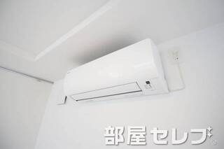 冷暖房エアコン。