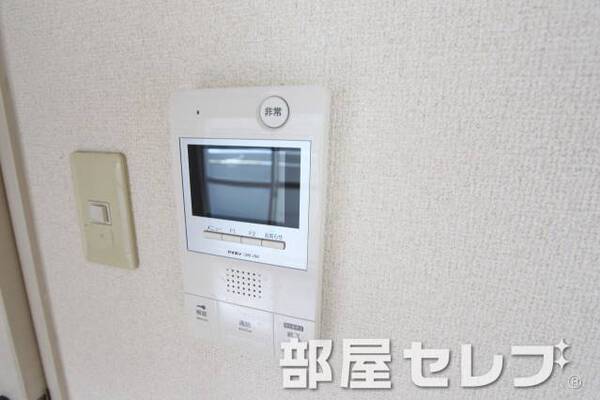 安心TVモニターホンです。