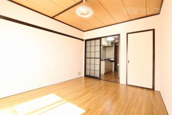 ※202号室内装写真参照