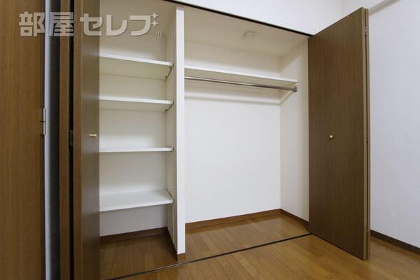 反転タイプのお部屋の写真です。