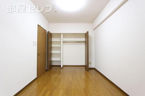 反転タイプのお部屋の写真です。