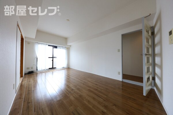 反転タイプのお部屋の写真です。