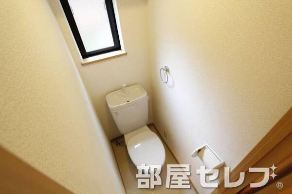 窓付きのトイレいいですね。（イメージ写真）