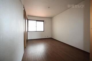 2階の7.5帖のお部屋です。