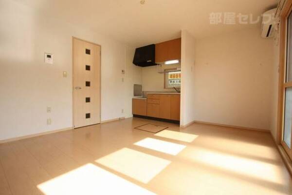 10.2帖の広々としたお部屋です。