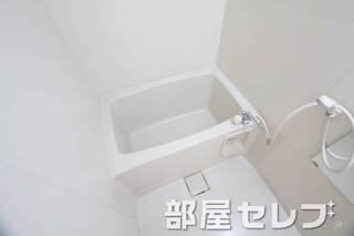 お風呂でゆったりと。他号室の写真です。