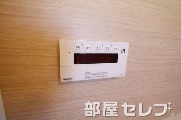 給湯リモコン（追い炊きできます）※イメージ写真