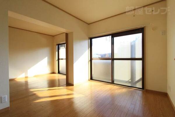 303号室