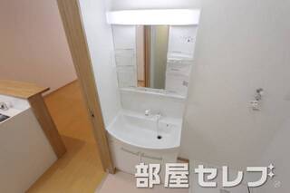 洗髪洗面化粧台。