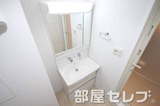 洗髪洗面化粧台。