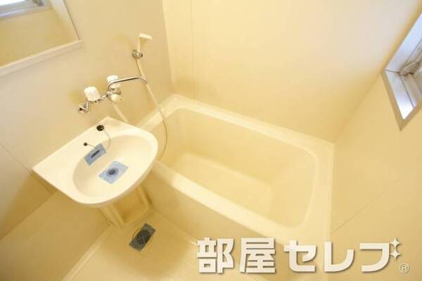 お風呂もきれいにしています。