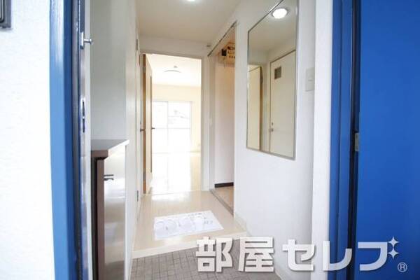玄関口。