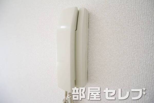 インターホン。