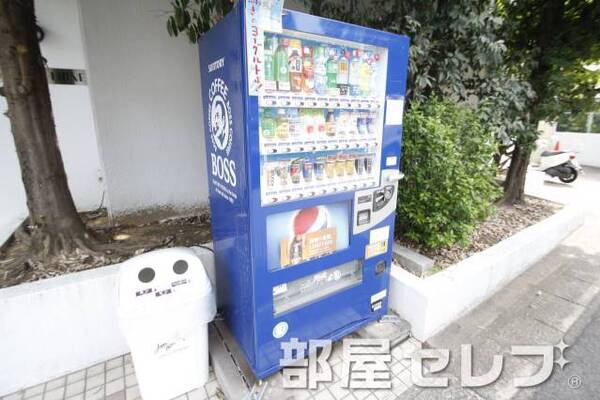 自動販売機。