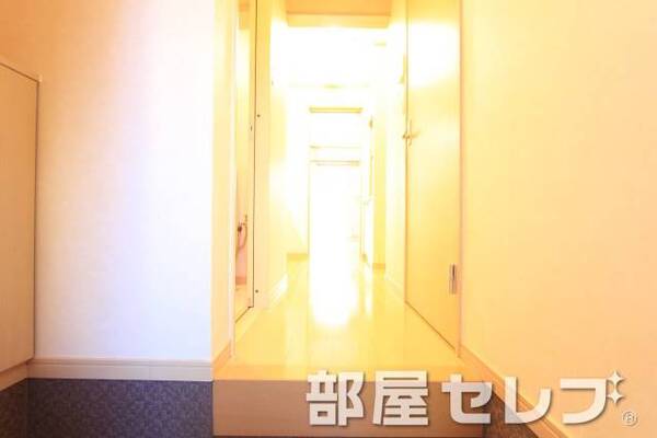 玄関から見たお写真です。