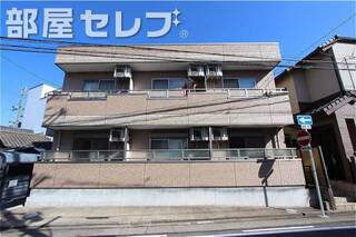 カッコいいエントランスです。