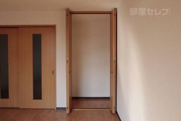 ※202号室室内参照