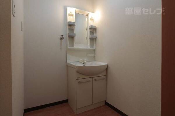 ※202号室室内参照