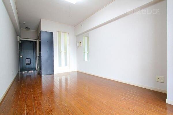 姿見を新しく設置したお部屋です。